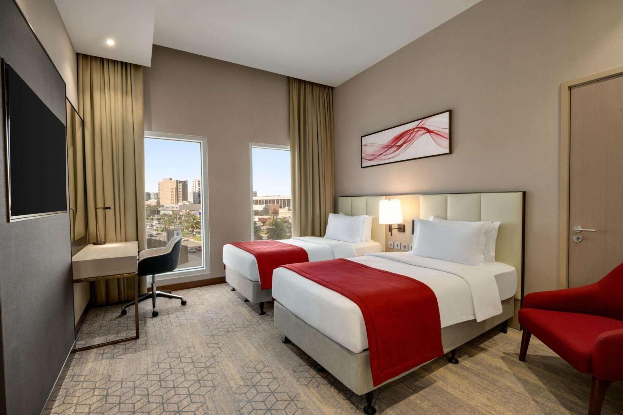 Ramada By Wyndham Riyadh King Fahd Road Экстерьер фото